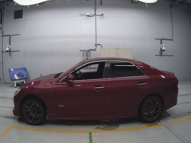 TOYOTA MARK X 2016