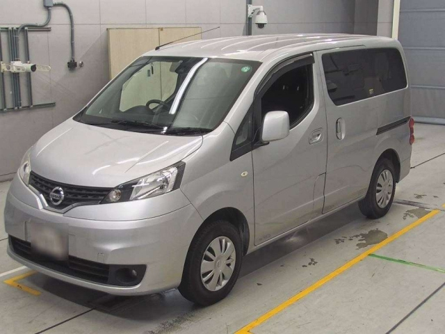 NISSAN NV200 2020