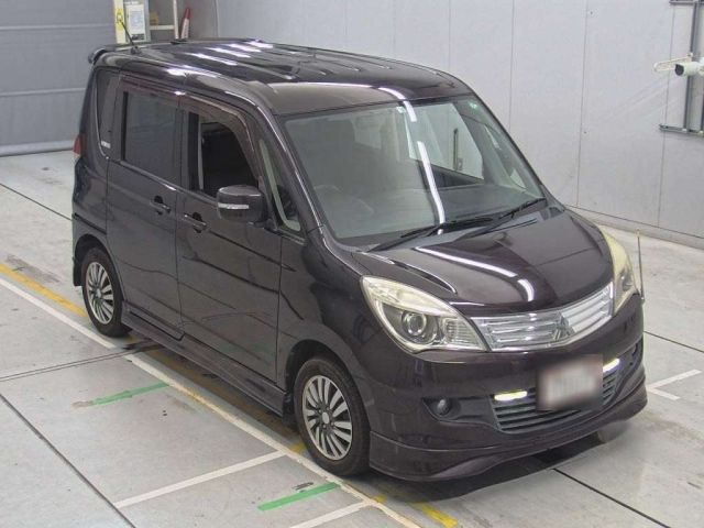 MITSUBISHI DELICA D2 2012