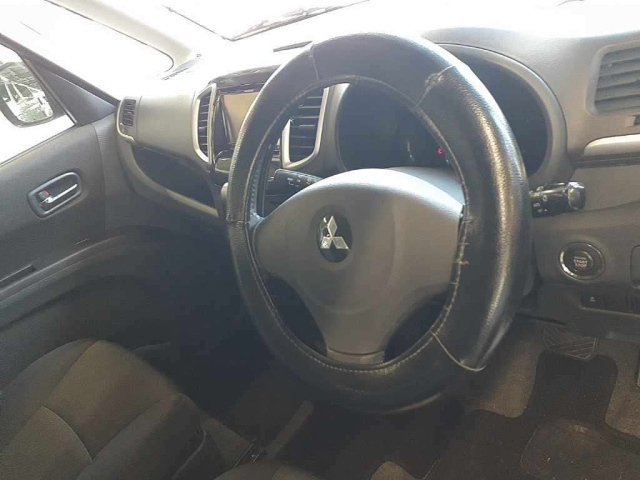 MITSUBISHI DELICA D2 2012