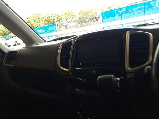 MITSUBISHI DELICA D2 2012
