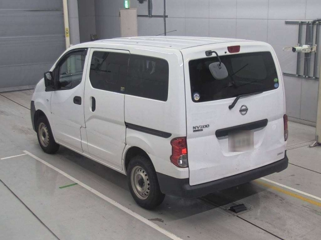NISSAN NV200 2019