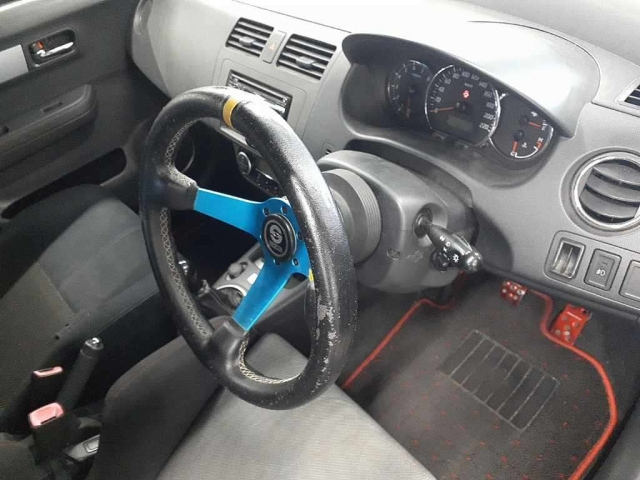 SUZUKI SWIFT 2010