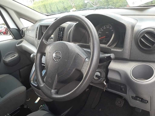 NISSAN NV200 2019