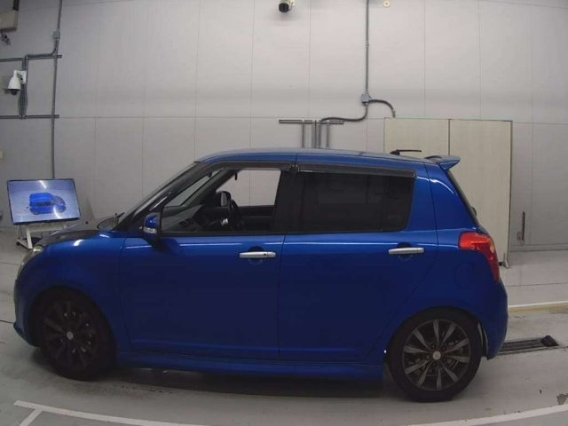 SUZUKI SWIFT 2010