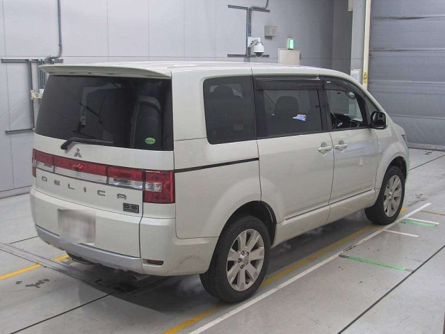 MITSUBISHI DELICA D5 2013