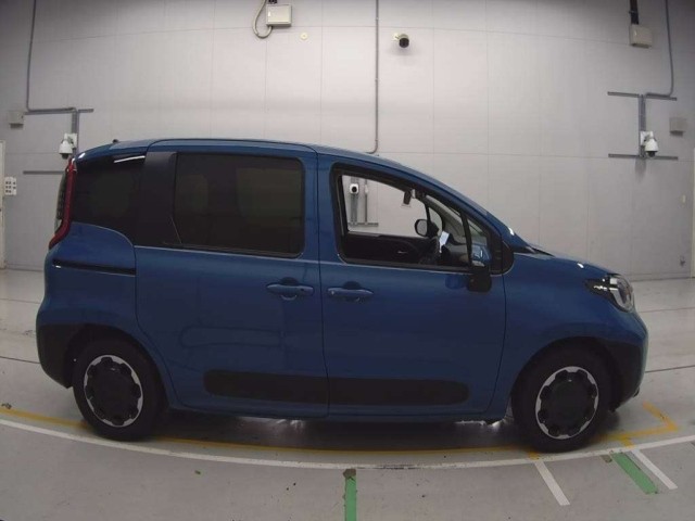 TOYOTA SIENTA 2025