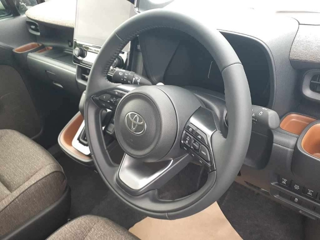 TOYOTA SIENTA 2025