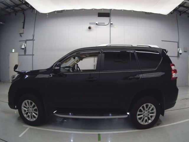 TOYOTA LAND CRUISER PRADO 2016