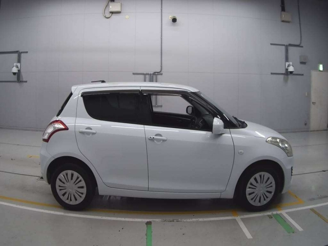 SUZUKI SWIFT 2014