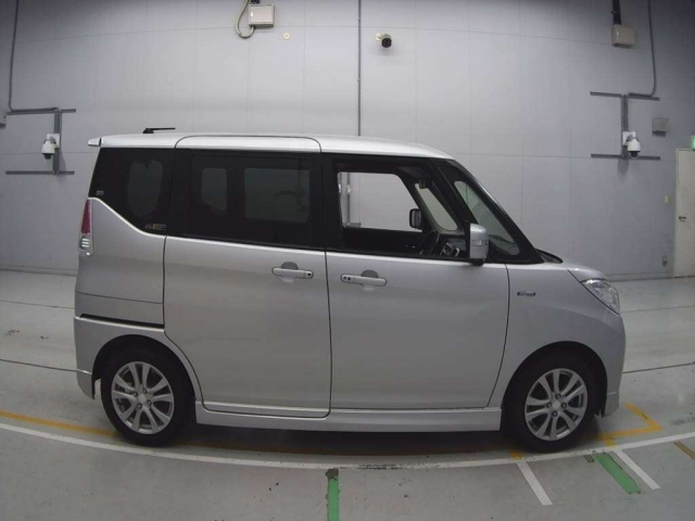 SUZUKI SOLIO 2015
