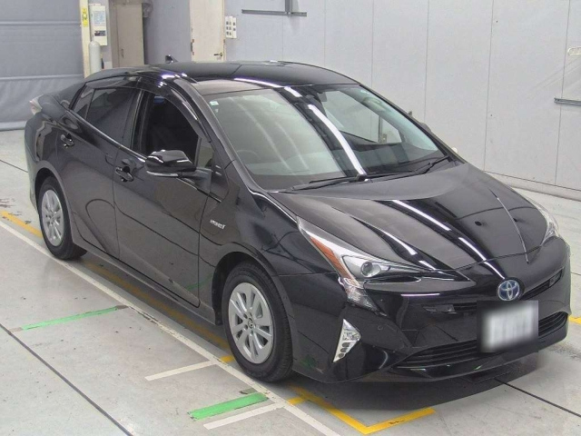 TOYOTA PRIUS 2017