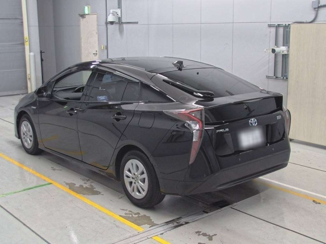 TOYOTA PRIUS 2017
