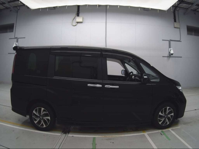 HONDA STEP WAGON 2016