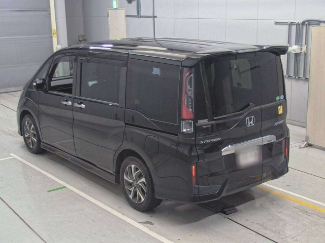 HONDA STEP WAGON 2016
