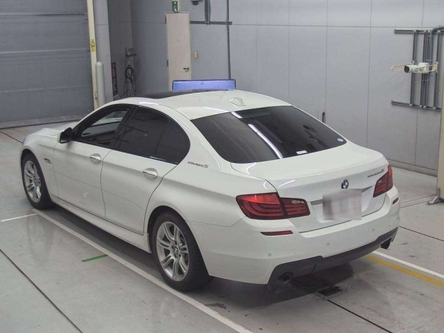 BMW 5 SERIES 2013
