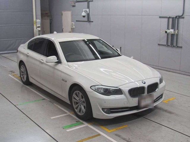 BMW 5 SERIES 2012