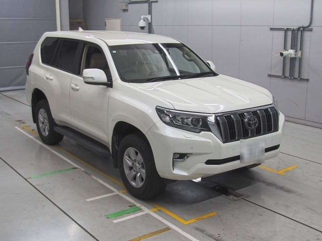 TOYOTA LAND CRUISER PRADO 2019