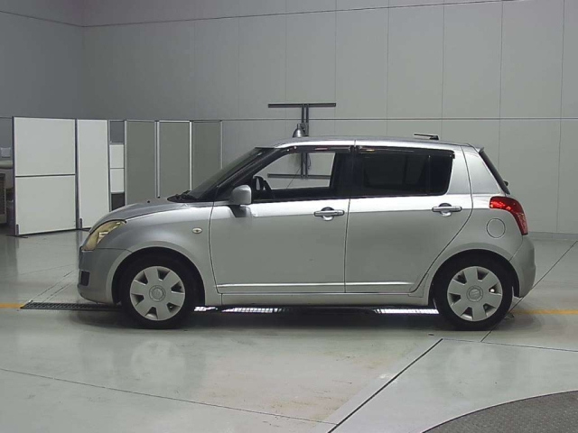 SUZUKI SWIFT 2010