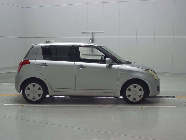 SUZUKI SWIFT 2010