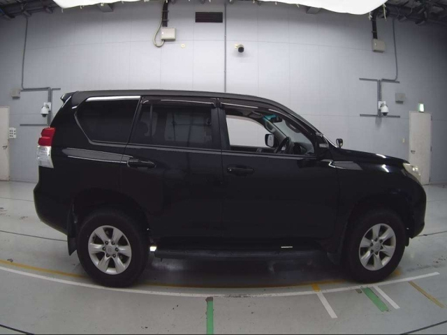 TOYOTA LAND CRUISER PRADO 2013