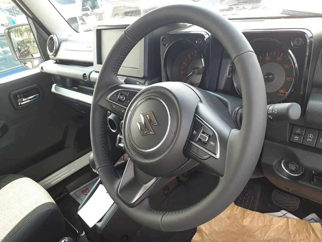 SUZUKI JIMNY 2025