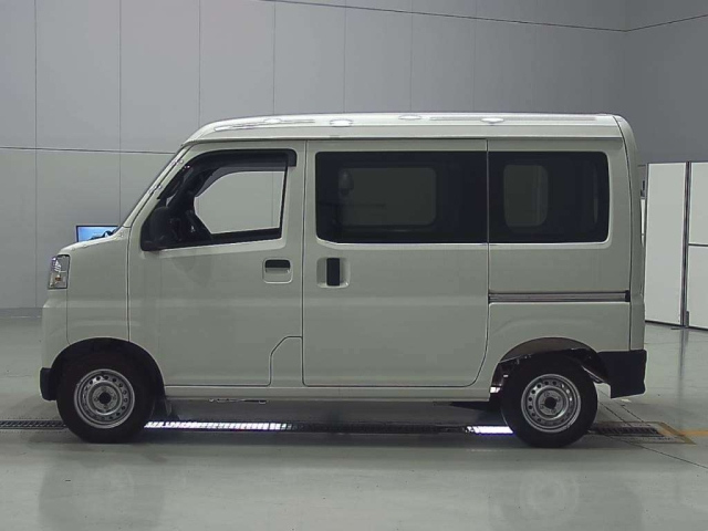 DAIHATSU HIJET VAN 2022