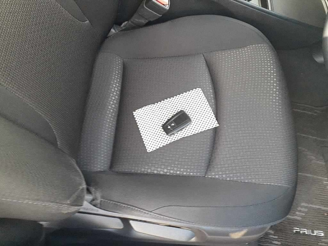 TOYOTA PRIUS 2022
