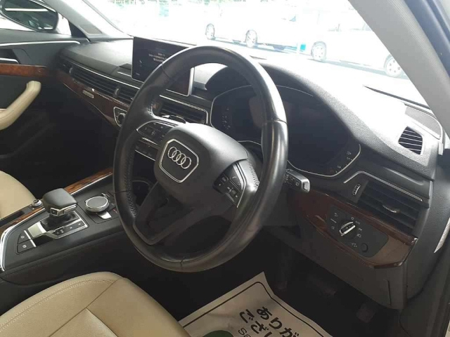 AUDI A4 2016