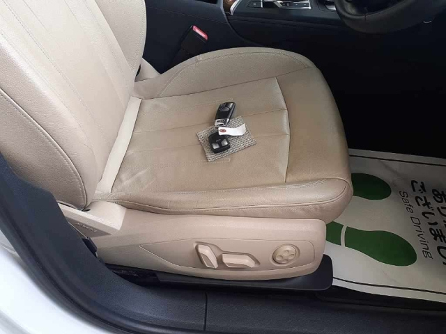 AUDI A4 2016