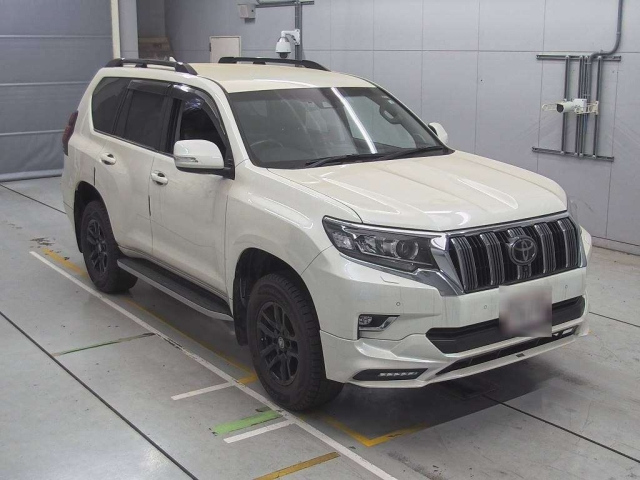 TOYOTA LAND CRUISER PRADO 2018