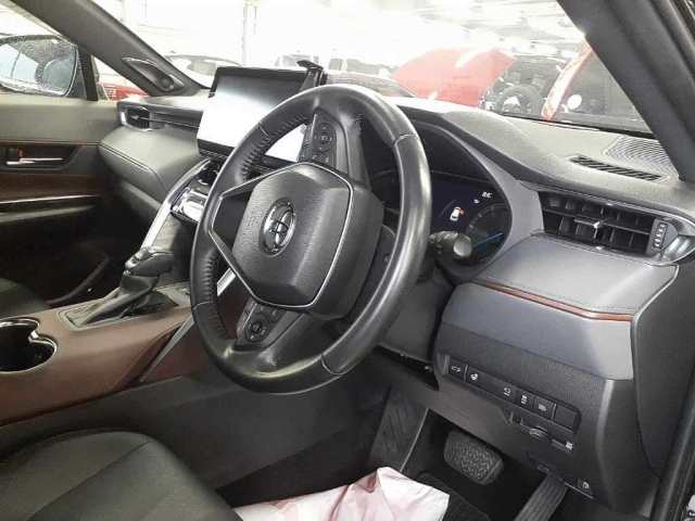 TOYOTA HARRIER 2021