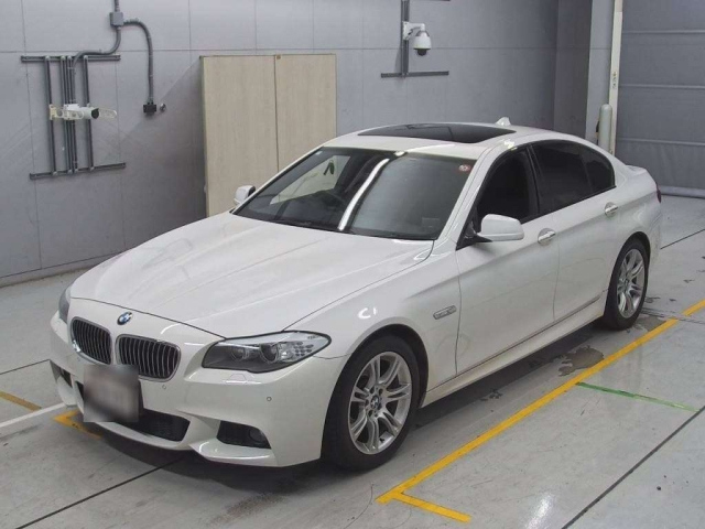 BMW 5 SERIES 2012