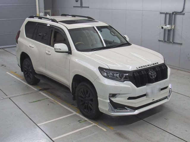 TOYOTA LAND CRUISER PRADO 2022