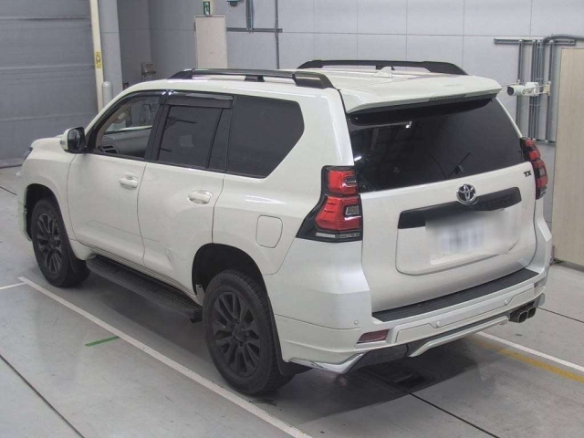 TOYOTA LAND CRUISER PRADO 2022