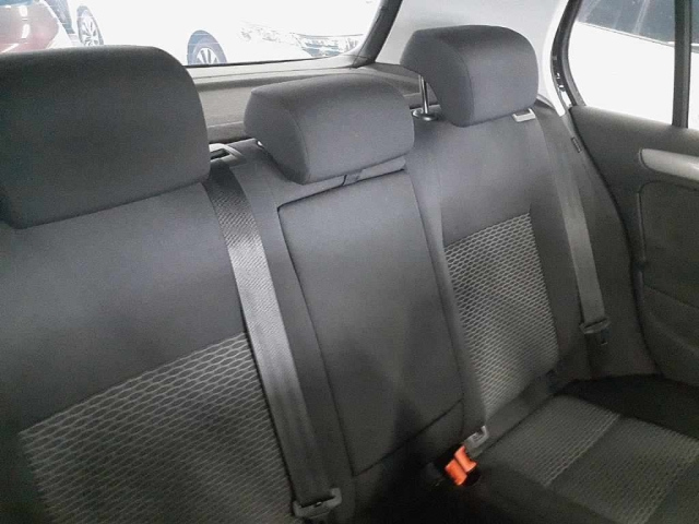 VOLKSWAGEN GOLF 2012