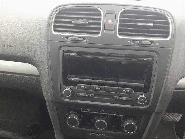 VOLKSWAGEN GOLF 2012