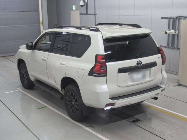 TOYOTA LAND CRUISER PRADO 2022