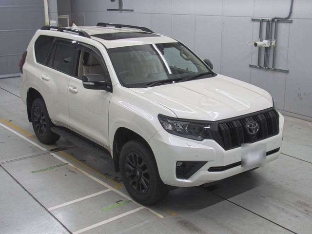 TOYOTA LAND CRUISER PRADO 2022