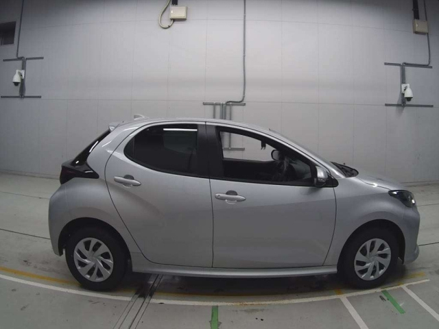 TOYOTA YARIS 2025