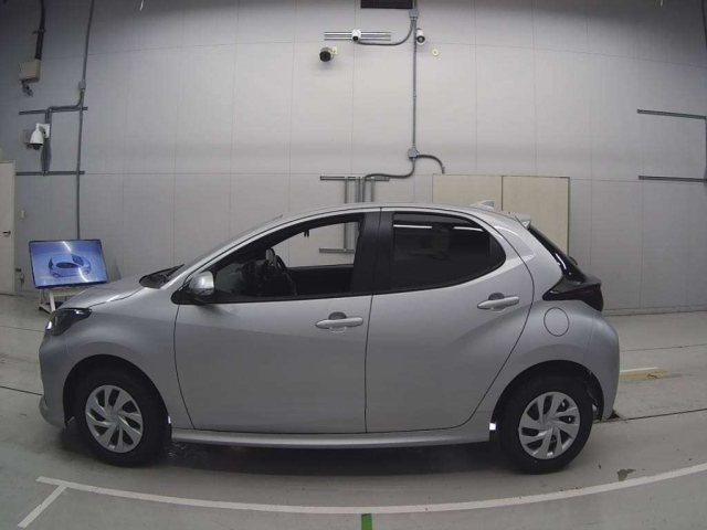 TOYOTA YARIS 2025