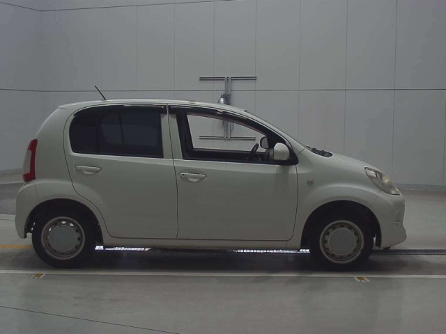 TOYOTA PASSO 2015