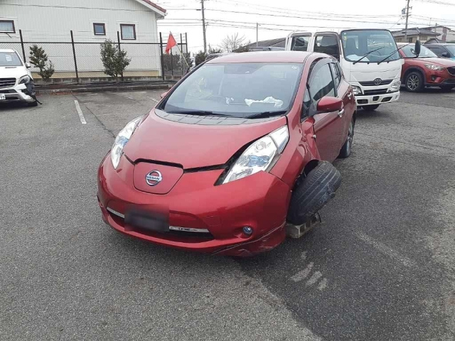 NISSAN LEAF 2017