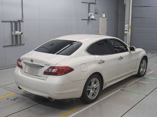 NISSAN FUGA 2011