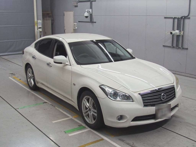 NISSAN FUGA 2011