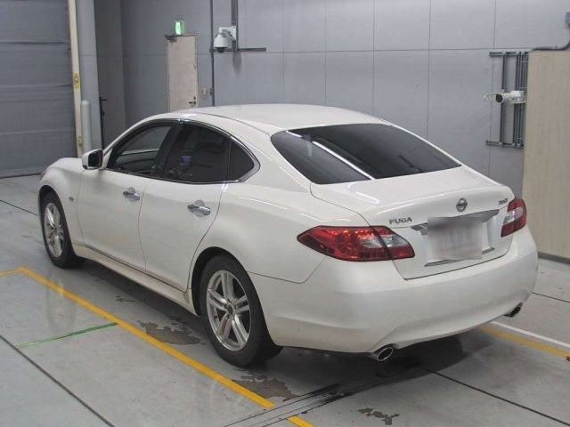 NISSAN FUGA 2011