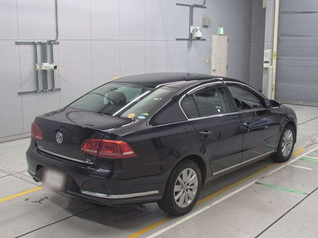 VOLKSWAGEN PASSAT 2012