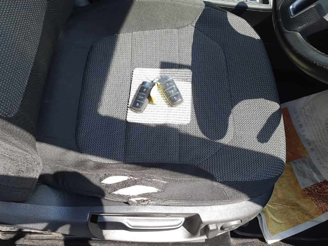 VOLKSWAGEN PASSAT 2012