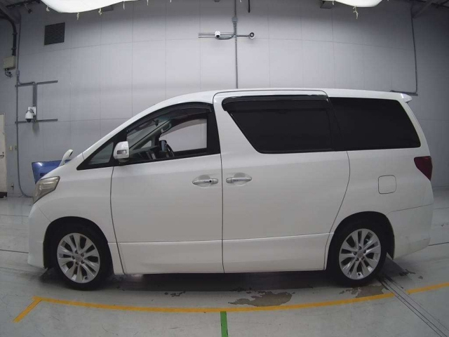 TOYOTA ALPHARD 2011