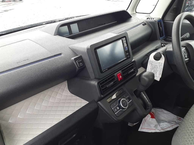 DAIHATSU TANTO 2021